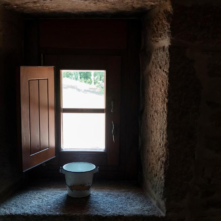Casa rural completa Río Sarela - Four-Bedroom House - 4