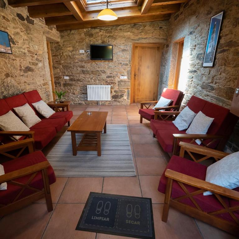 Casa rural completa Río Sarela - Four-Bedroom House - 16