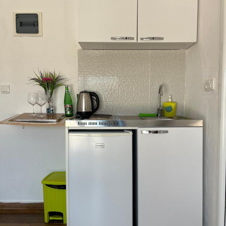 Demiri Rr - One-Bedroom Apartment - 15