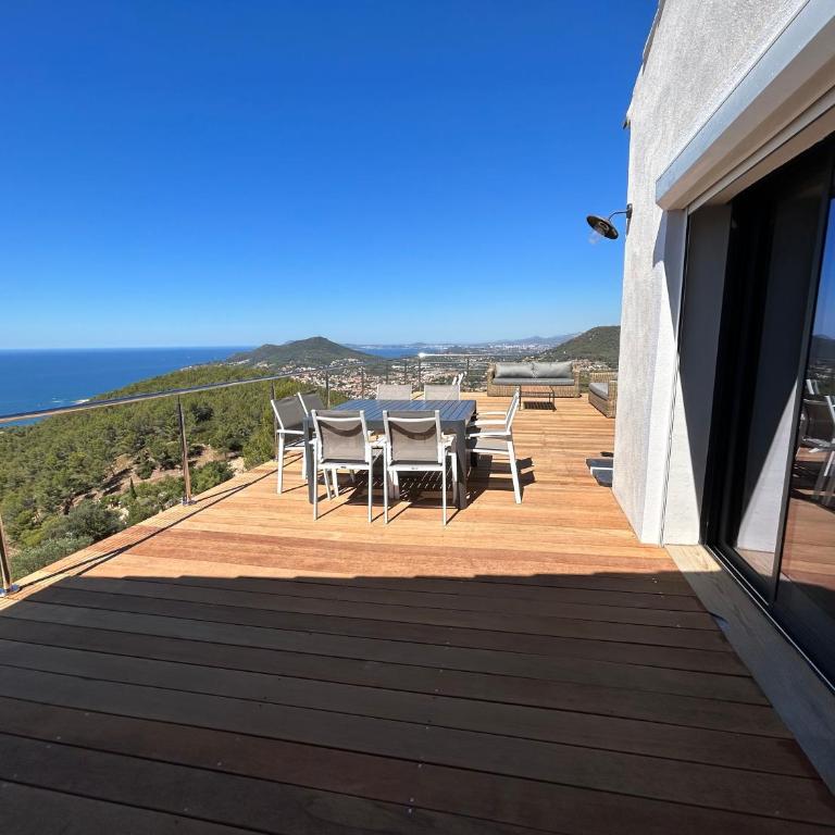 Villa 4 Etoiles vue sur les Iles d'Or Carqueiranne Sea and Mountain Pleasure Villa vue mer 180 - Villa Deluxe - 13