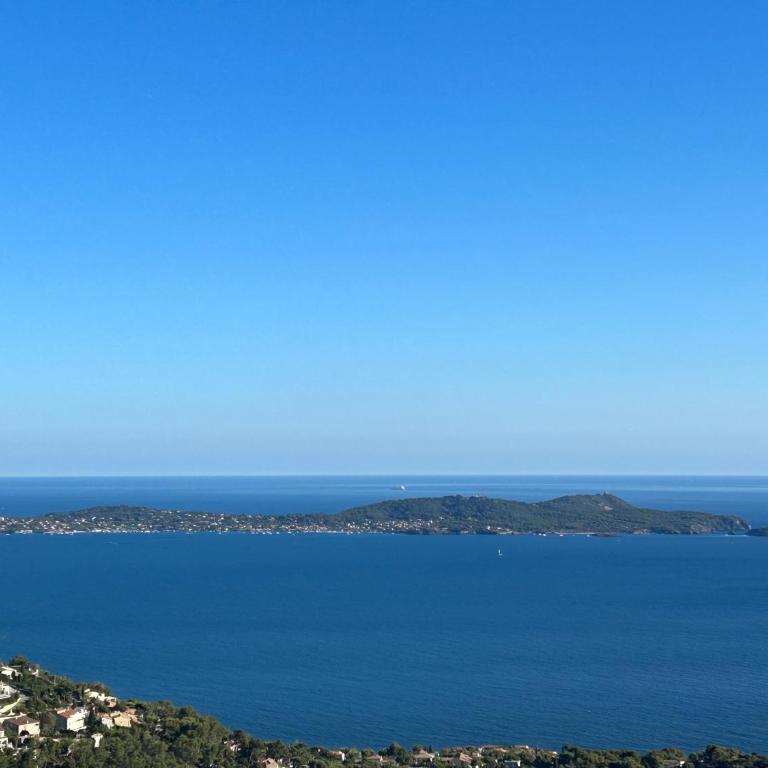 Villa 4 Etoiles vue sur les Iles d'Or Carqueiranne Sea and Mountain Pleasure Villa vue mer 180 - Villa Deluxe - 8
