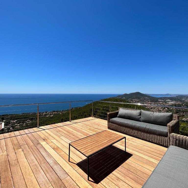 Villa 4 Etoiles vue sur les Iles d'Or Carqueiranne Sea and Mountain Pleasure Villa vue mer 180 - Villa Deluxe - 16