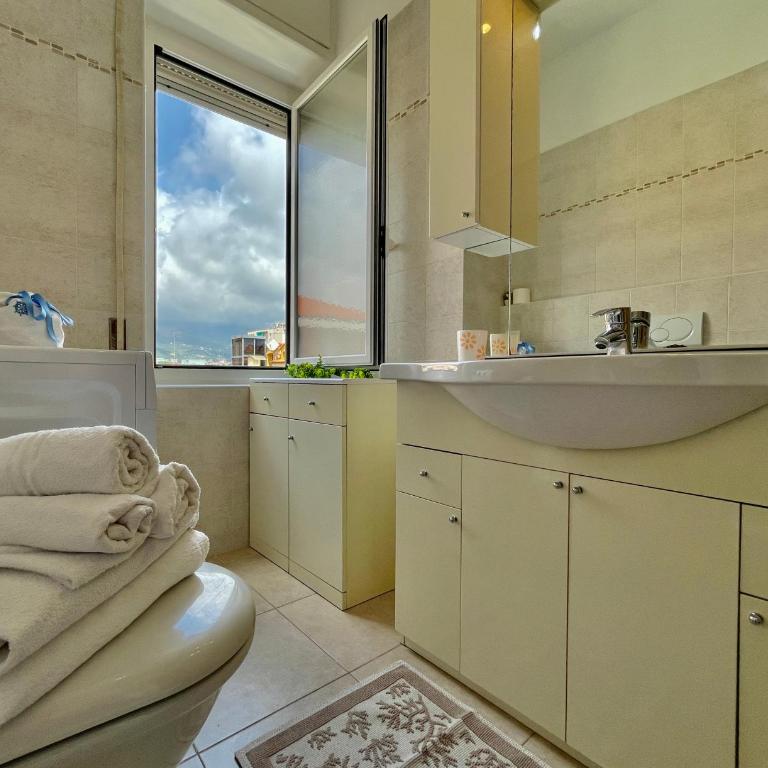 [50 metri dal Mare] Trilocale in Centro con A/C - Two-Bedroom Apartment - 14