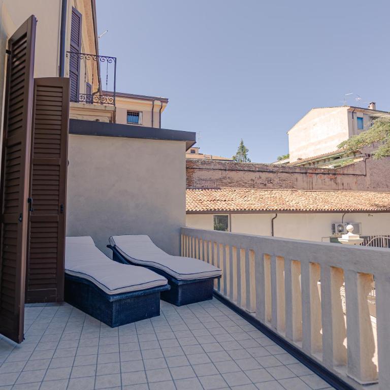 Palazzo Borgo Trento - Silkeys - Camera Matrimoniale con Terrazza - 2