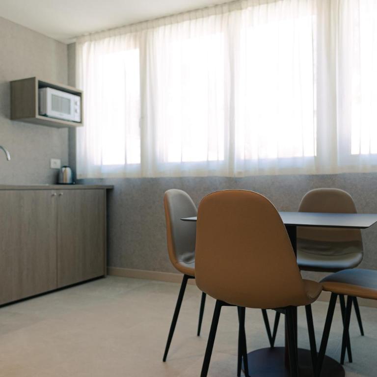 Palazzo Borgo Trento - Silkeys - Camera Tripla con Bagno Privato - 2