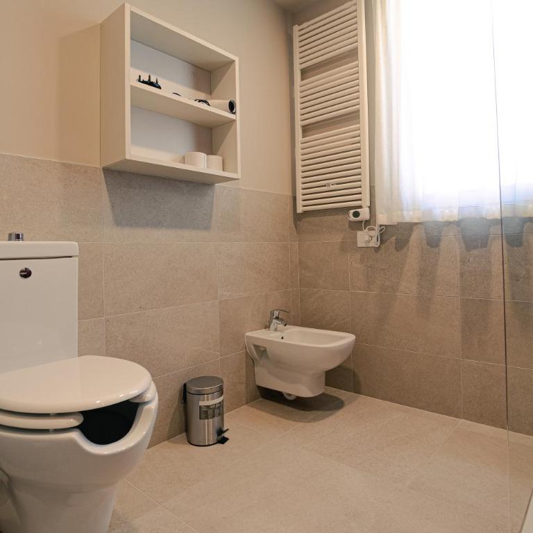 Palazzo Borgo Trento - Silkeys - Camera Tripla con Bagno Privato - 5