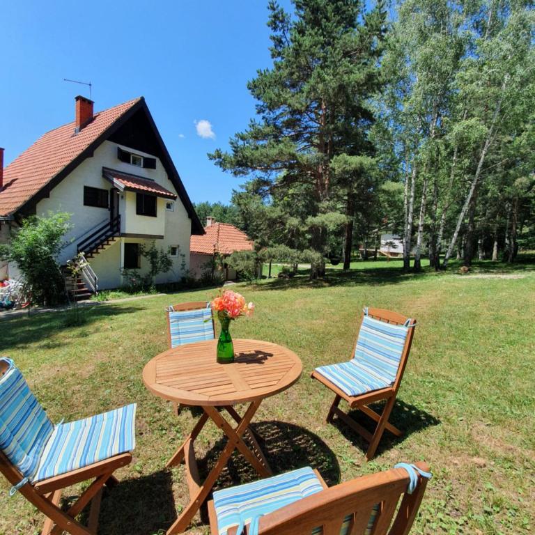 Sveti Pantelejmon Divčibare - Three-Bedroom Apartment - 14