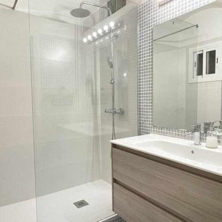Duplex Lof in Gracia Downstair - Two-Bedroom Apartment - 20