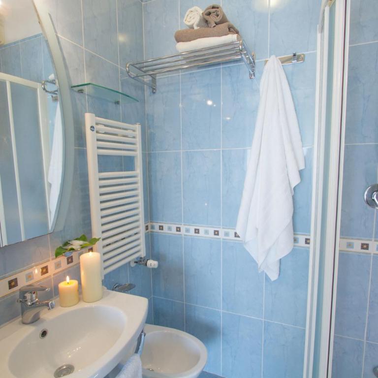Hotel Nord Est - Camera Tripla - 5