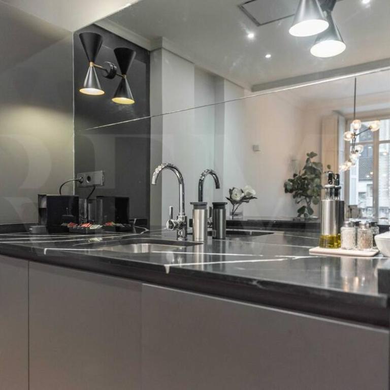 Contemporary loft in the historic city center by REMS - Apartamento de 2 dormitorios - 7