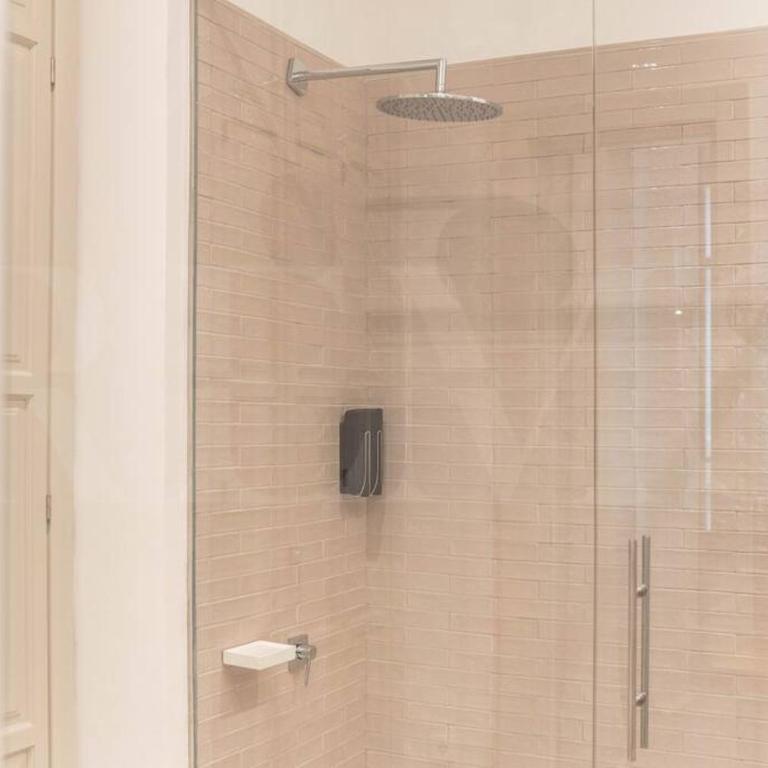 Contemporary loft in the historic city center by REMS - Apartamento de 2 dormitorios - 26