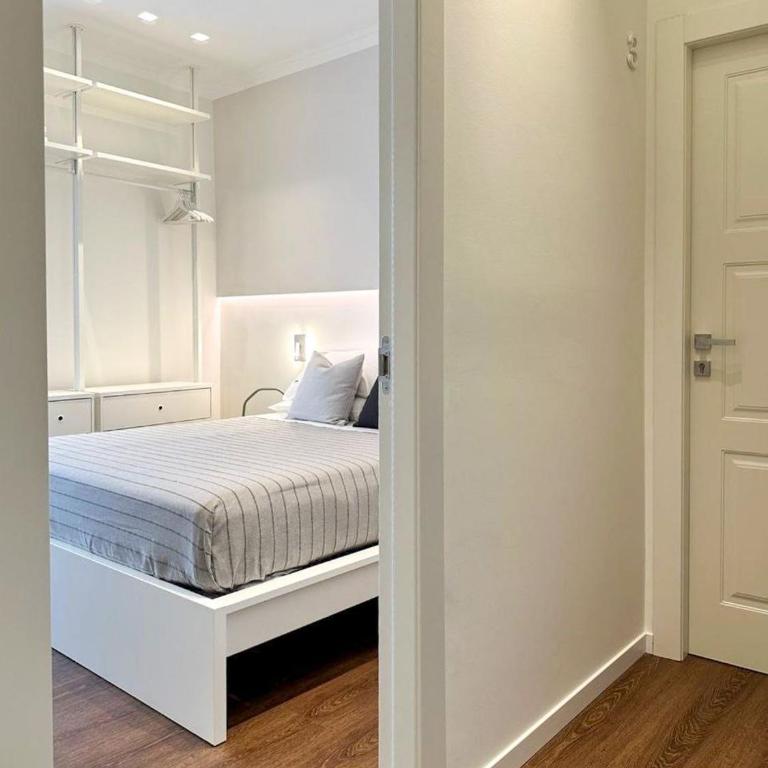 Iblu Rooms - King Room with Sea View - 5