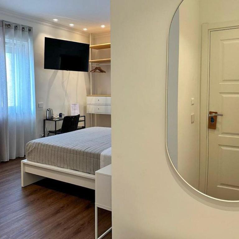 Iblu Rooms - Superior Triple Room with Sea View - 4