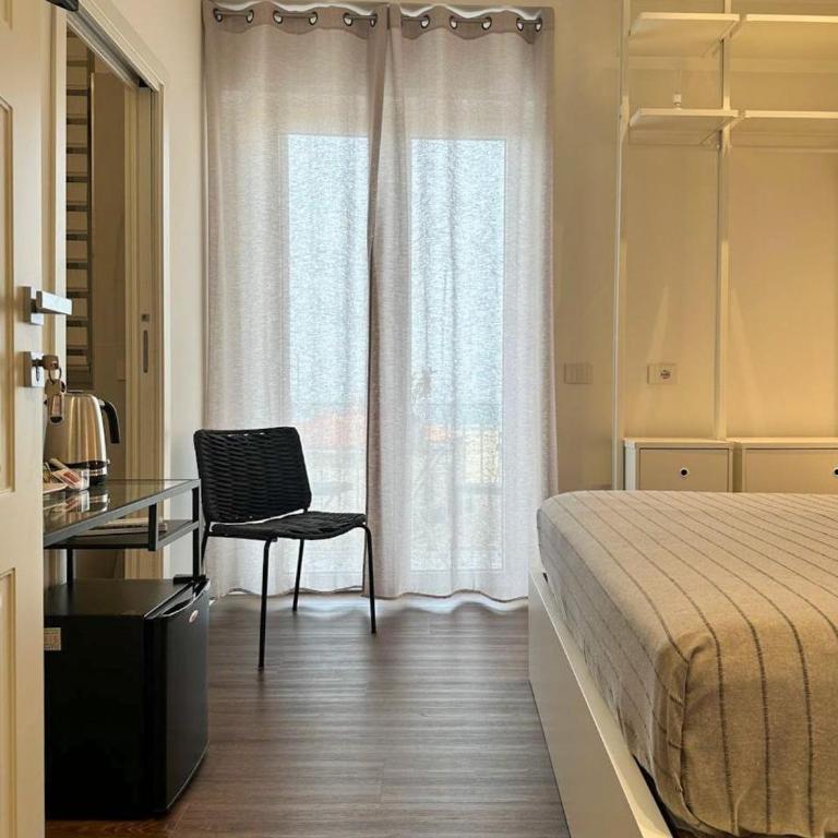 Iblu Rooms - King Room with Sea View - 10
