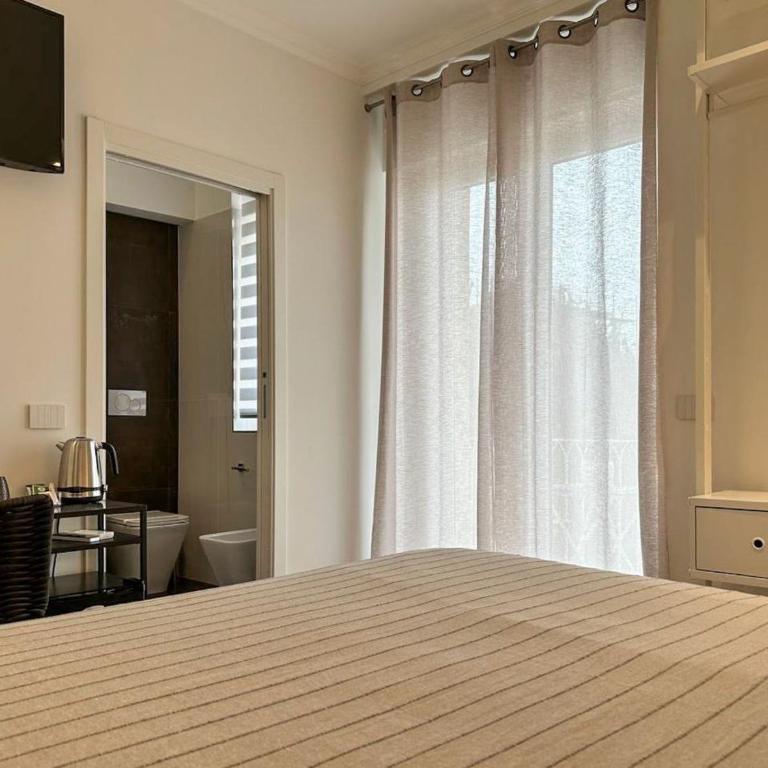 Iblu Rooms - King Room with Sea View - 12