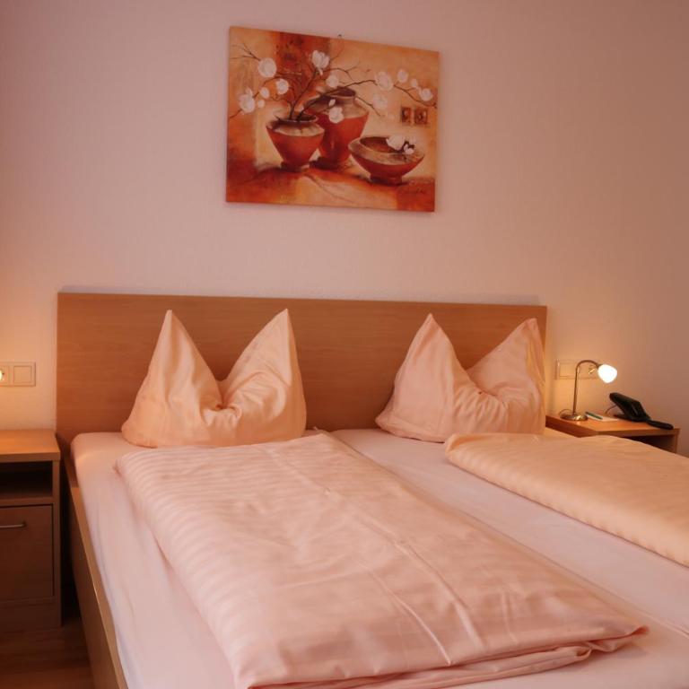 Hotel Brunnenhof - Doppelzimmer mit Balkon - 2