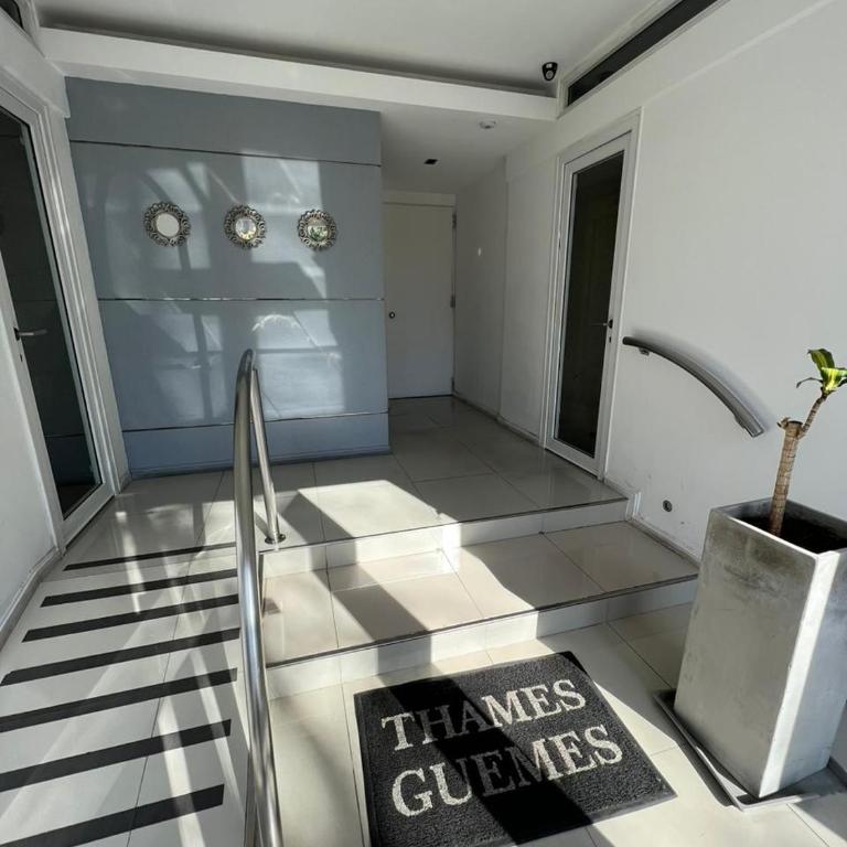 Departamento 2 ambientes zona Güemes con cochera - One-Bedroom Apartment - 2