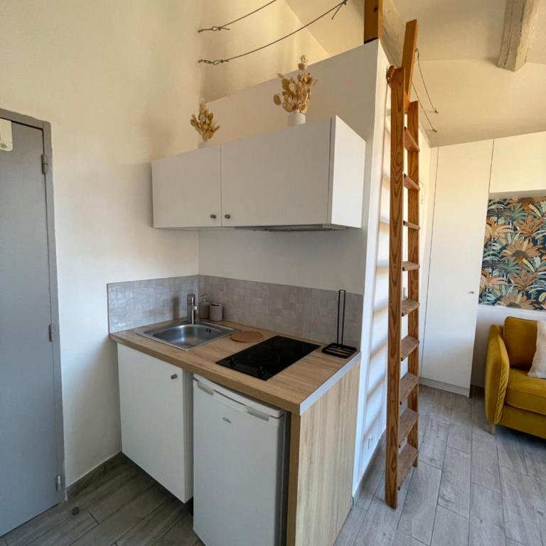 Beau studio au cœur d’Aix et du Cours Mirabeau - One-Bedroom Apartment - 3