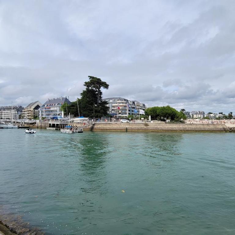 L'Élégance à La Bauloise entre plage Benoît et port du Pouliguen - court de tennis et parking - Appartamento con 2 Camere da Letto - 36