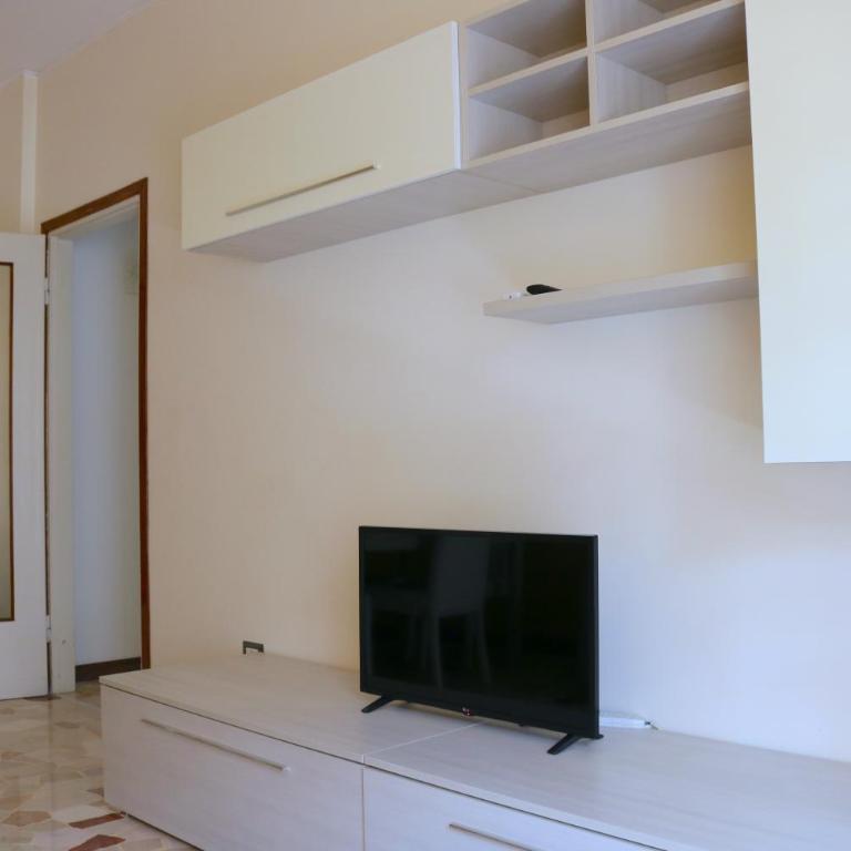 Frattini Comfy family Home - 4 People - Appartamento con 1 Camera da Letto - 4
