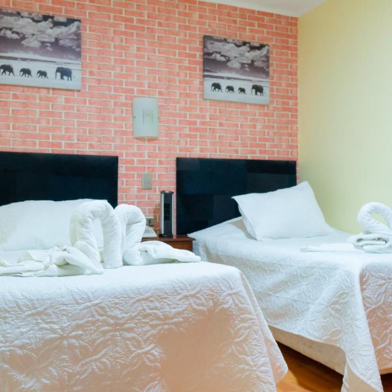 Hotel Portal del Norte - Twin Room with Private Bathroom - 4