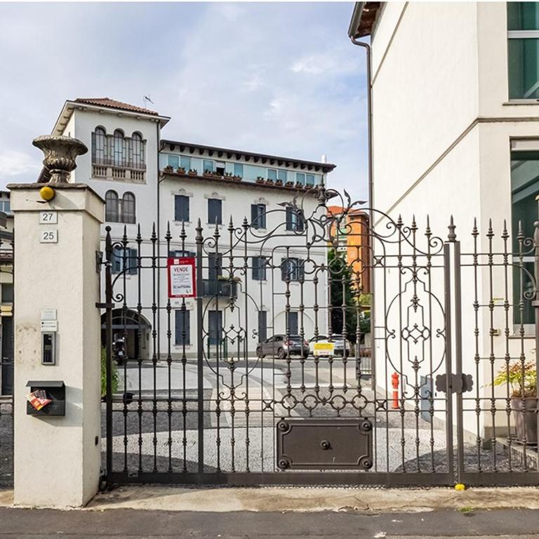 LUX Apartment 2 Milano Metro M2 - Appartamento con 1 Camera da Letto - 1
