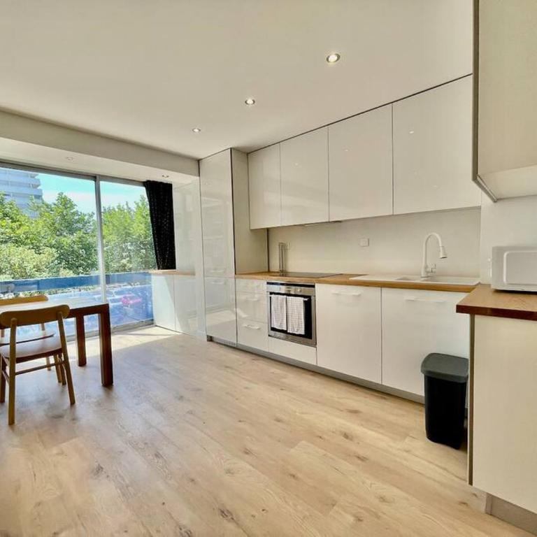 PGH N19-Centre-Ville, Plage à 200m, Parking Privé - Two-Bedroom Apartment - 11