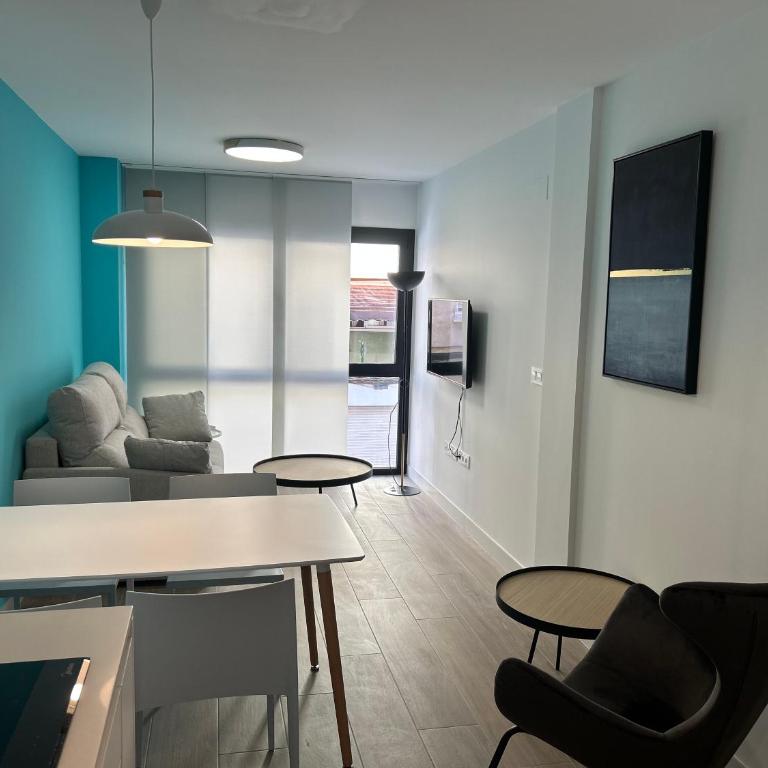 Apartamentos Bretón 17 Suite con terraza - Apartamento de 2 dormitorios - 4