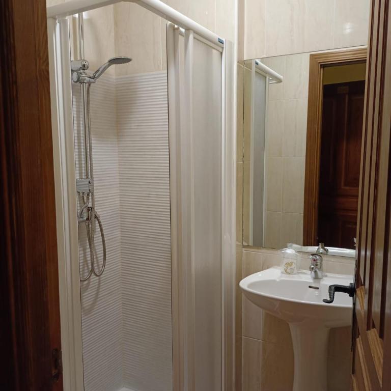 Hostal Infantes - Habitación Doble - 2