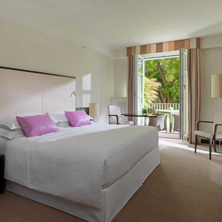 Sheraton Grand Salzburg - Zimmer mit Terrasse und Zugang zur ETAGE7 - 1