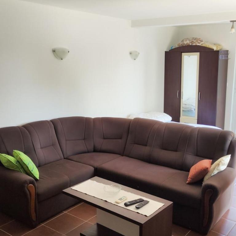Becici Green Rest Apartments - One-Bedroom Apartment - 4