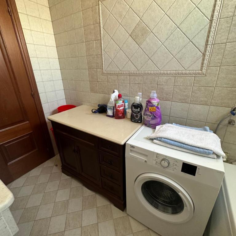 Large Centre apartment - Apartman sa 3 Spavaće Sobe - 63