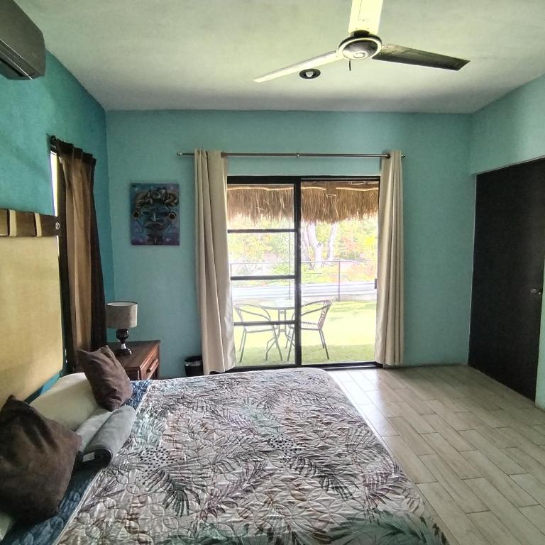 Hostel Casa Xtakay - Habitación Doble con baño privado - 12