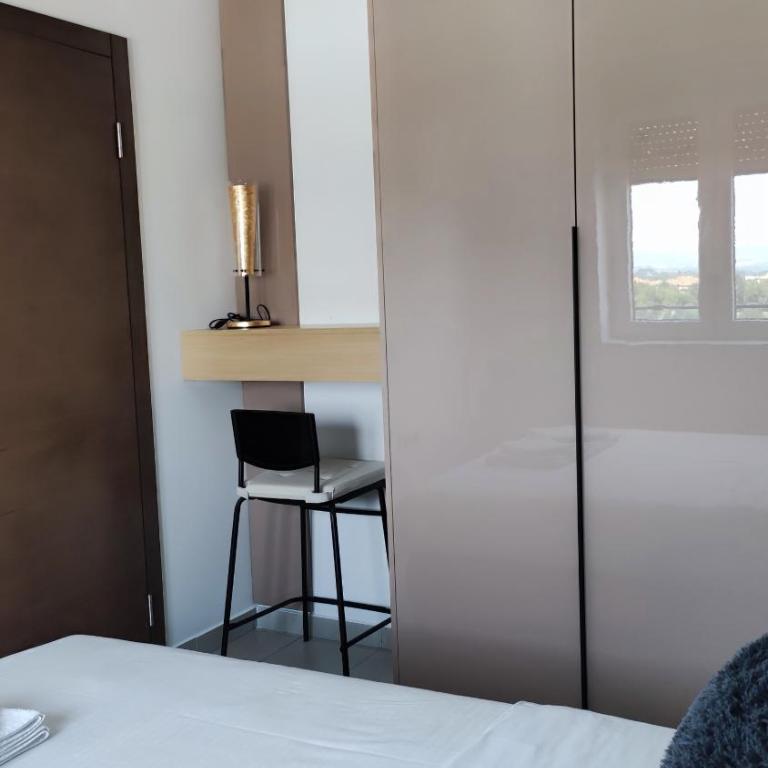 Bella Vista - One-Bedroom Apartment - 17