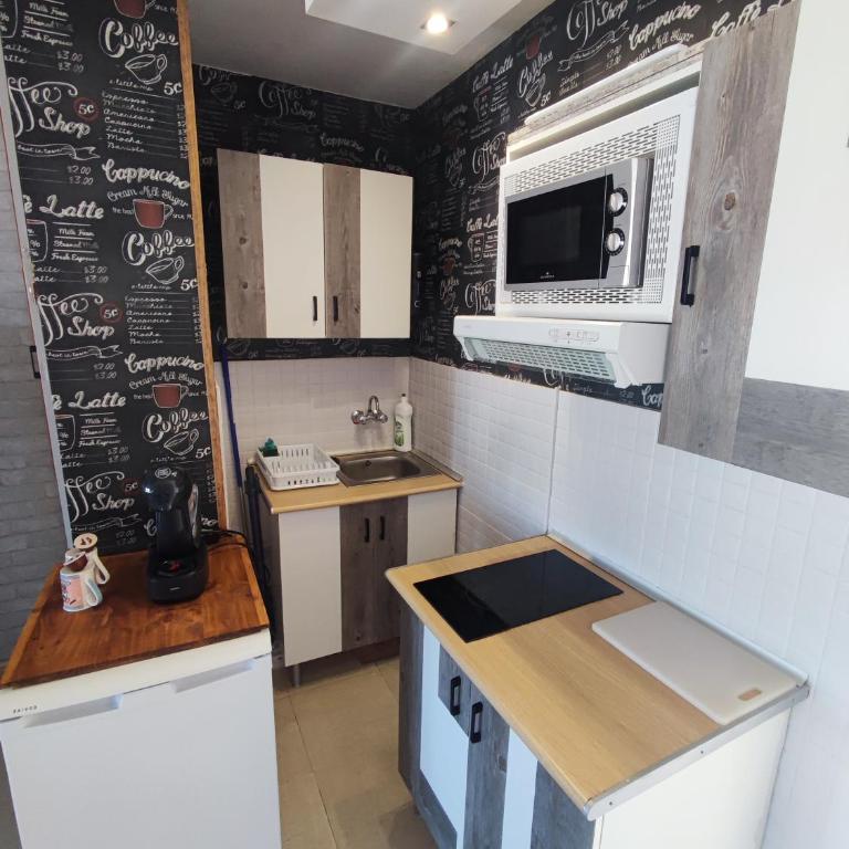 TORREMOLINOS VIEW STUDIO, VISTA MAR Y PISCINA - Apartamento de 1 dormitorio - 20