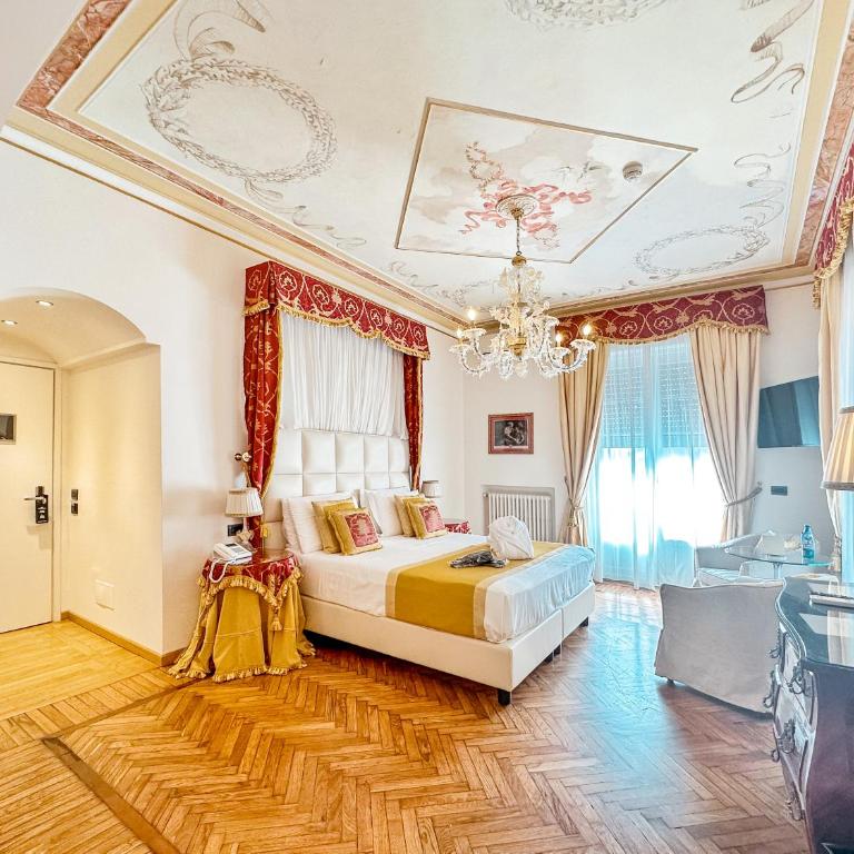 Hotel Jolanda - Junior Suite - 13