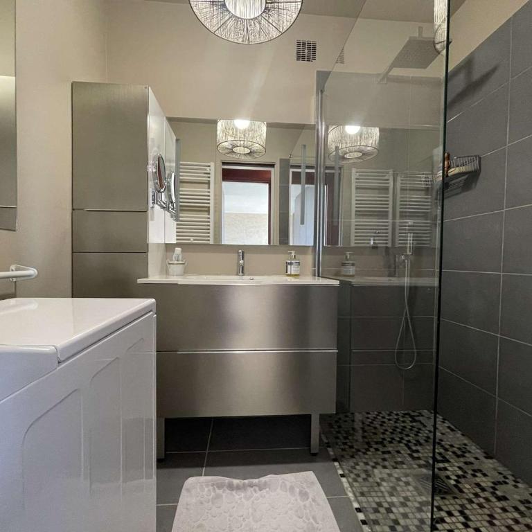 Appartement Luxueux Climatisé au Lavandou - FR-1-308-179 - Apartment - 17