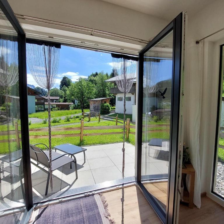 Boutique-Apartments Familie Jarosch Fieberbrunn "Freier Eintritt in das örtliche Hallenbad inklusive Saunalandschaft oder zum Badesee" - One-Bedroom Apartment with Shower - 5