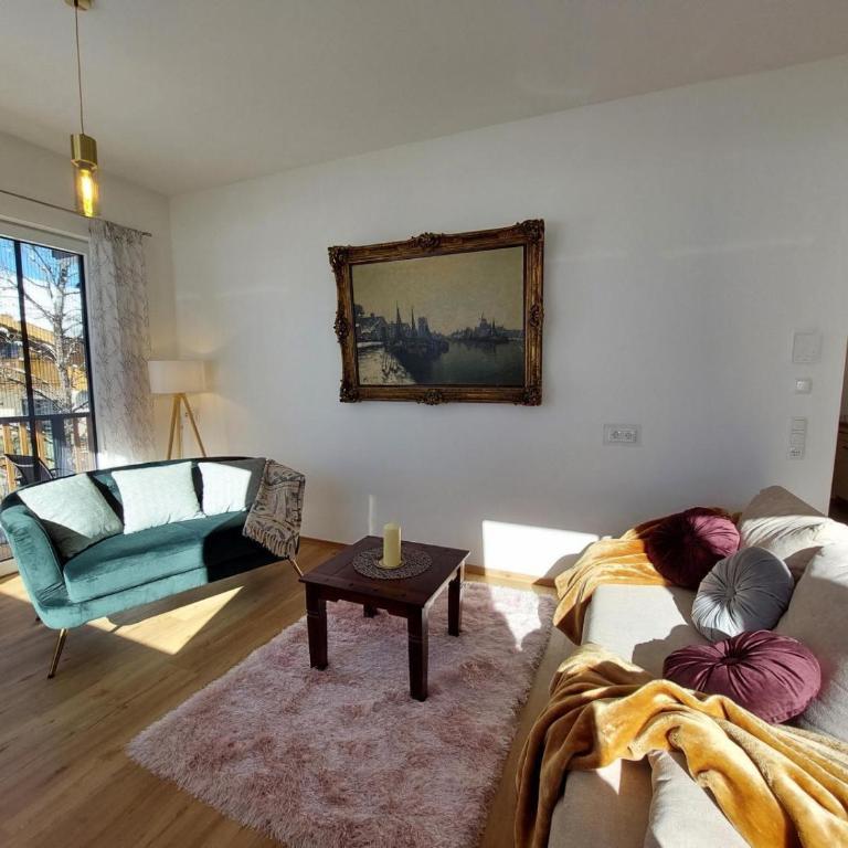 Boutique-Apartments Familie Jarosch Fieberbrunn "Freier Eintritt in das örtliche Hallenbad inklusive Saunalandschaft oder zum Badesee" - Apartment with Balcony - 5