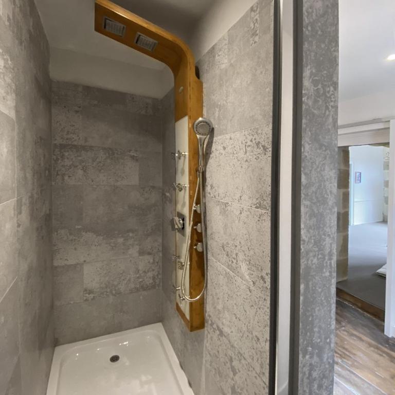 Les Chambres du Cloître - Chambre Double Deluxe - 4