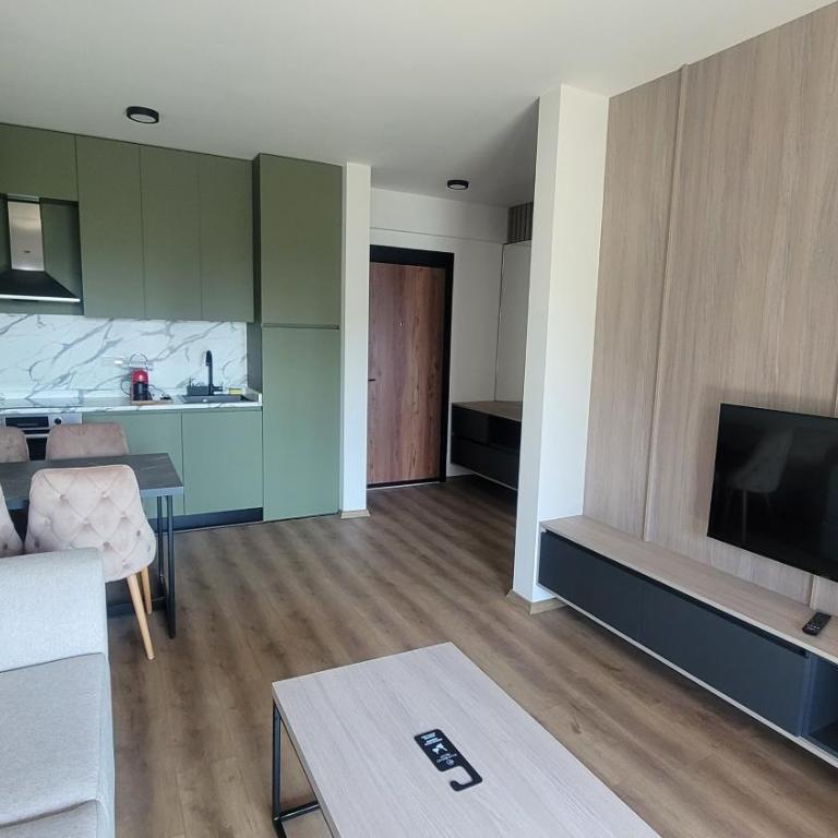 Dulamerovic Hotel - Apartman sa Balkonom - 2