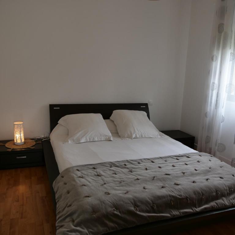Chez Martine Appartement tout confort entièrement indépendant - Appartement 1 Chambre - 7