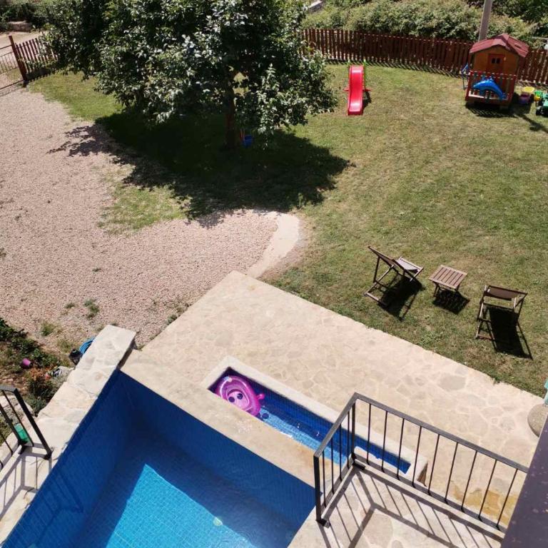 Old stone house with swimming pool Etno House Perazic - Two-Bedroom House - 11