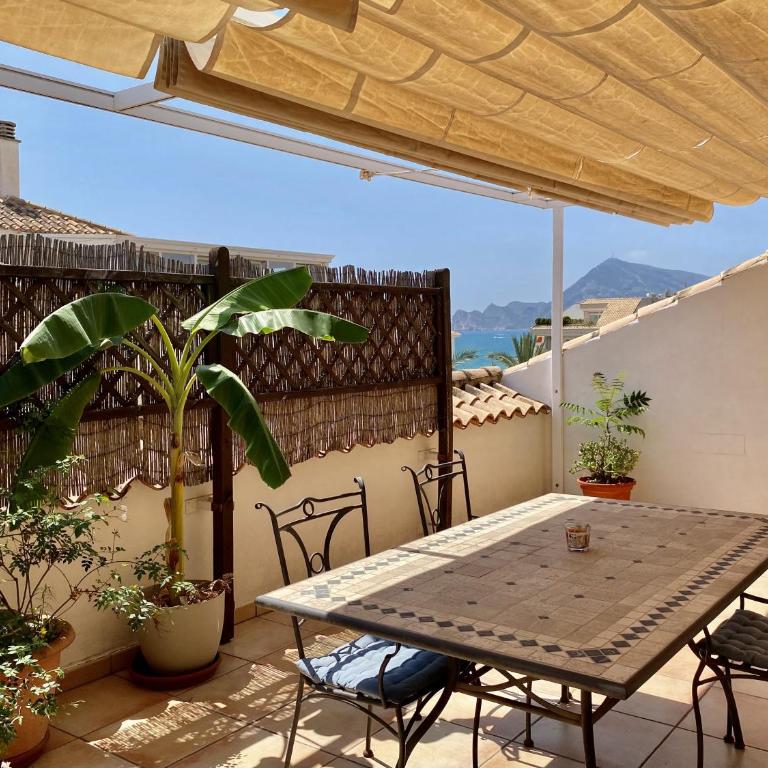 Central Penthouse with Stunning Terrace, Sea Views & Parking - Apartamento de 2 dormitorios - 1