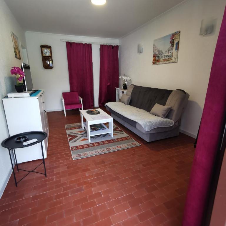 Trinity Apartment Seafront - Apartment with Sea View - 54