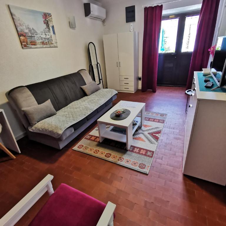 Trinity Apartment Seafront - Apartment with Sea View - 53