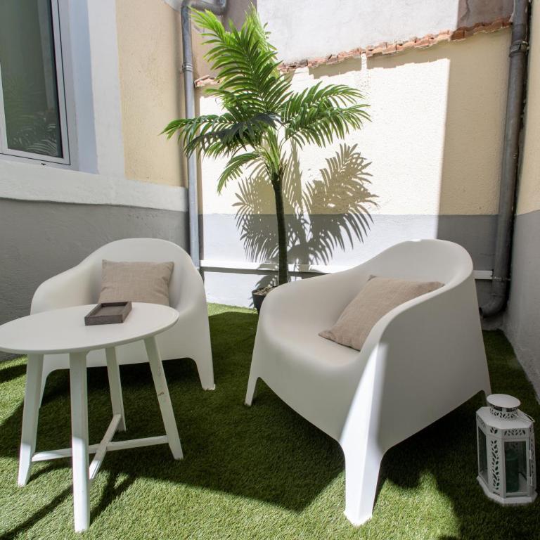 Appart-hôtel de standing avec jacuzzi privatisable en option - Hébergement Noir et Blanc - 18