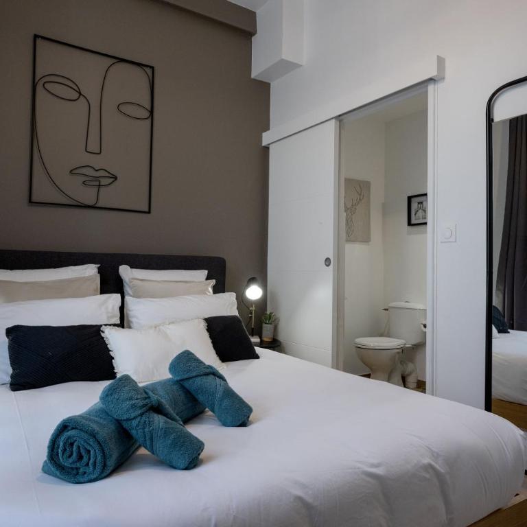 Appart-hôtel de standing avec jacuzzi privatisable en option - Hébergement Noir et Blanc - 2