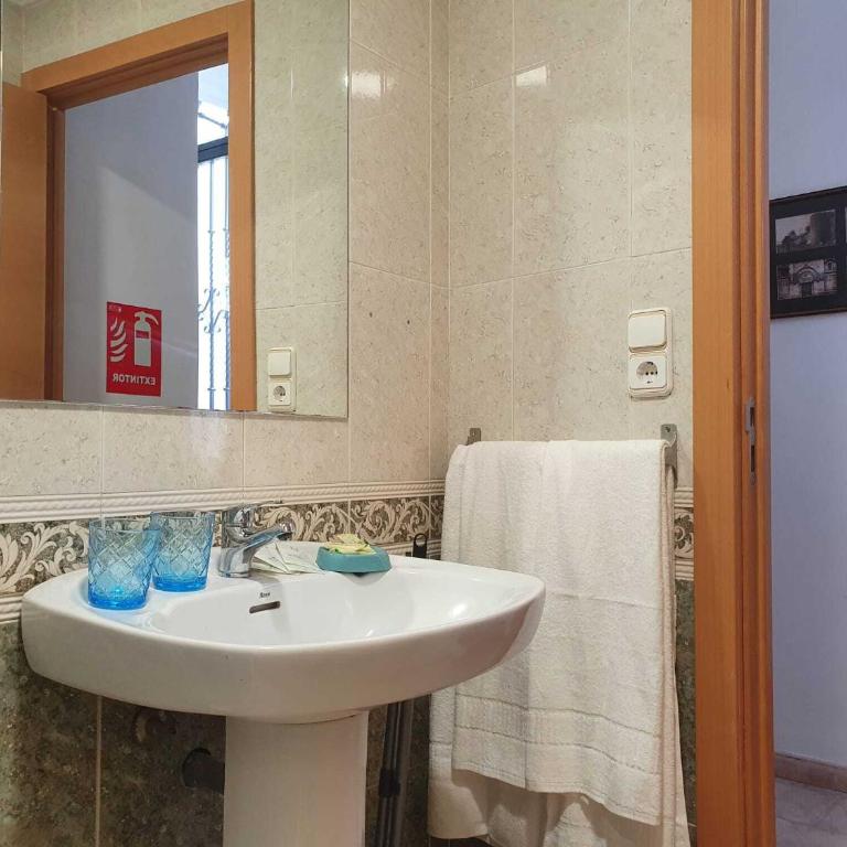 Calleja de La Pimentera - Habitación Individual con baño privado externo - 1
