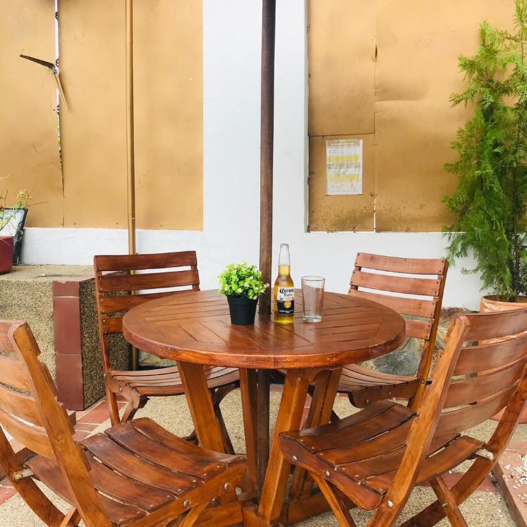 HOTEL MACEO MELGAR - Classic Quadruple Room - 8